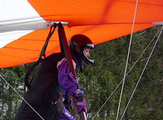 Noriko Shiraishi enjoying hang gliding