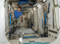 Astronaut Naoko Yamazaki aboard the Japanese Experiment Module Kibo on the ISS (courtesy of NASA)