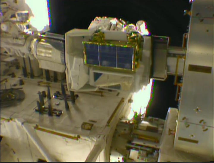 The MPEP platform is then attached to the JEM Slide Table inside the JEM airlock for transfer to the JEMRMS and space environment
