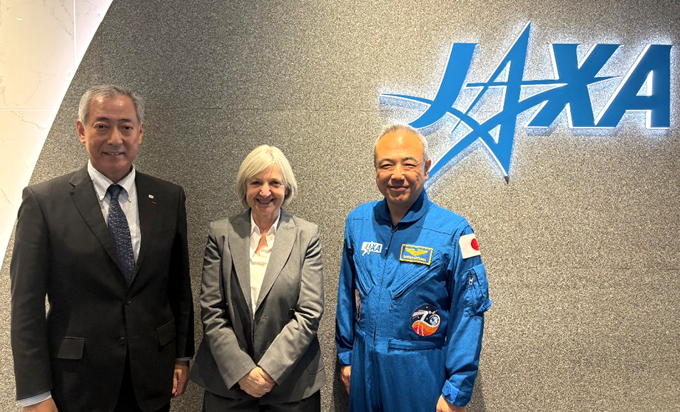 H.E. Ms. Béatrice Le Fraper Du Hellen, Ambassador of French Republic to Japan / Tsukuba Space Center