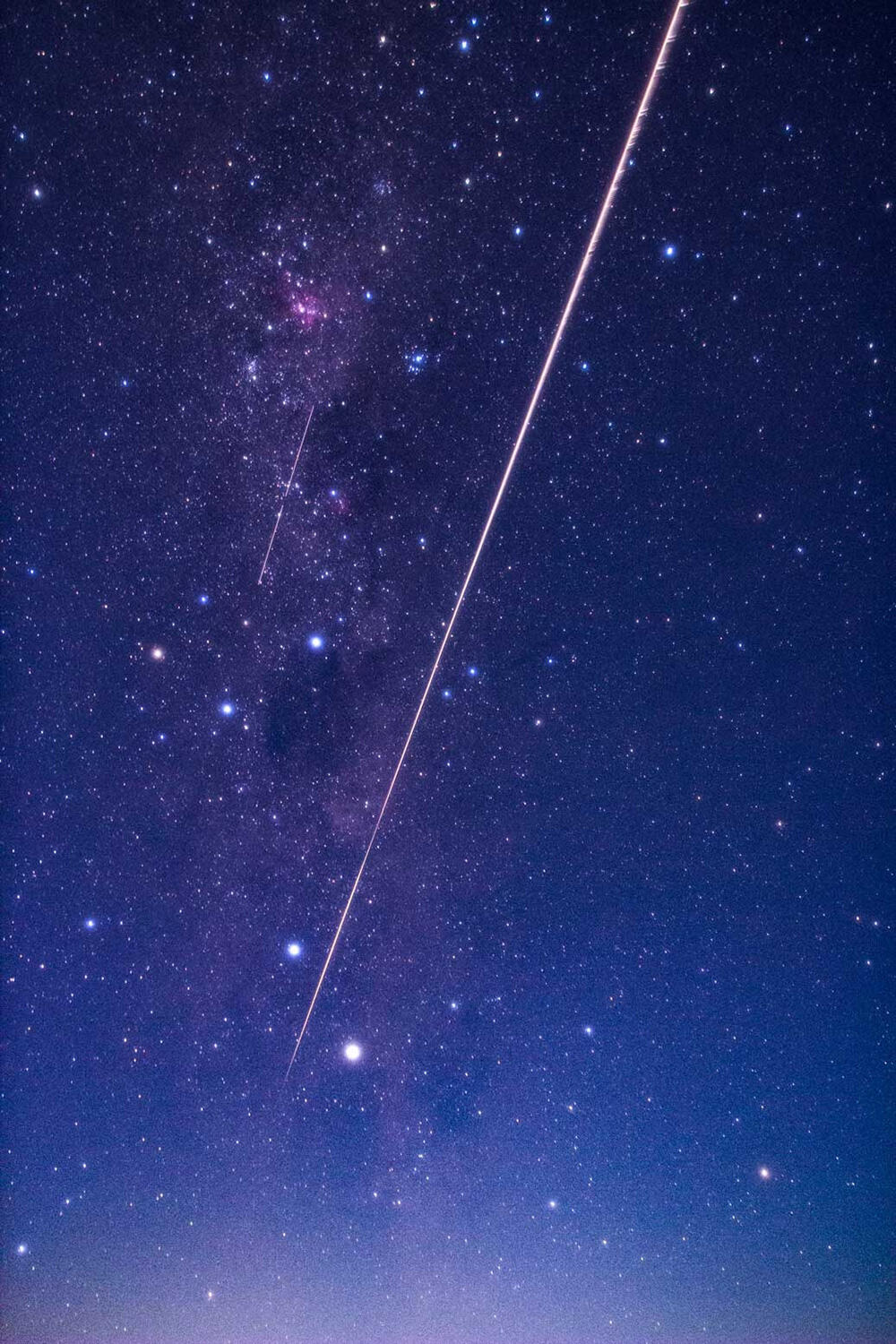 The re-entry capsule of Hayabusa2 passing over Coober Pedy, Australia, as a fireball.