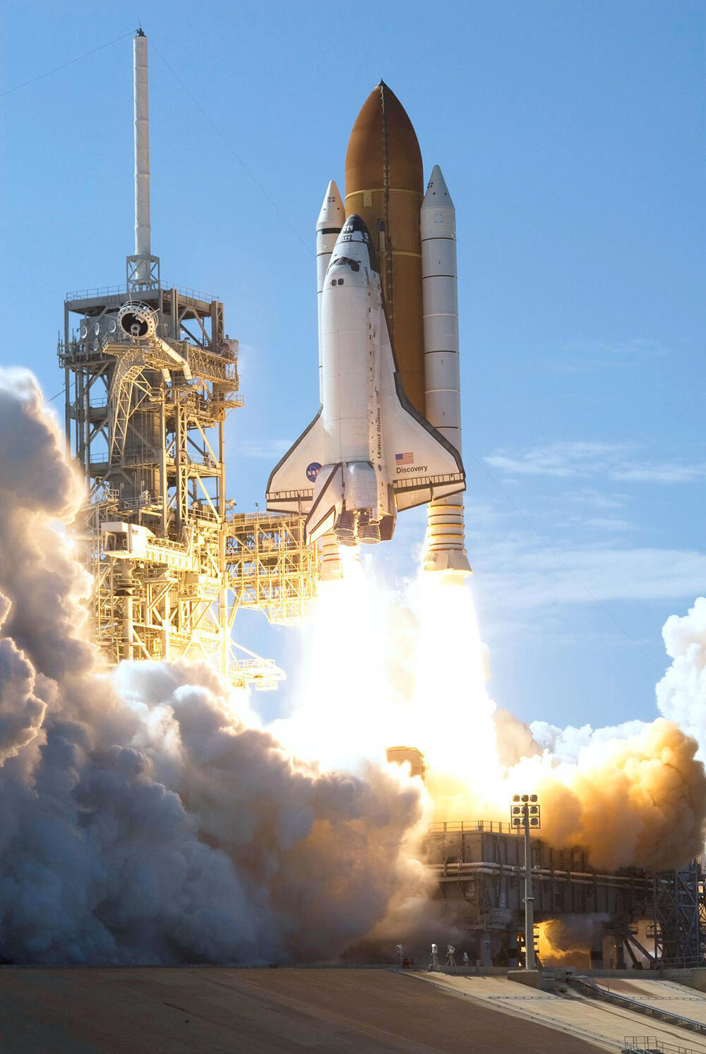 Space Shuttle launched to fly HOSHIDE into space