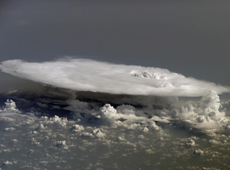 Developed cumulonimbus cloud (photographed from the ISS) (courtesy: NASA)