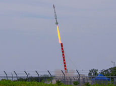 Test launch of the hybrid rocket CAMUI (courtesy of HASTIC)