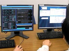 Demonstration using two desktop computers. The left screen monitors the state of the rocket, and the right screen carries out checks.