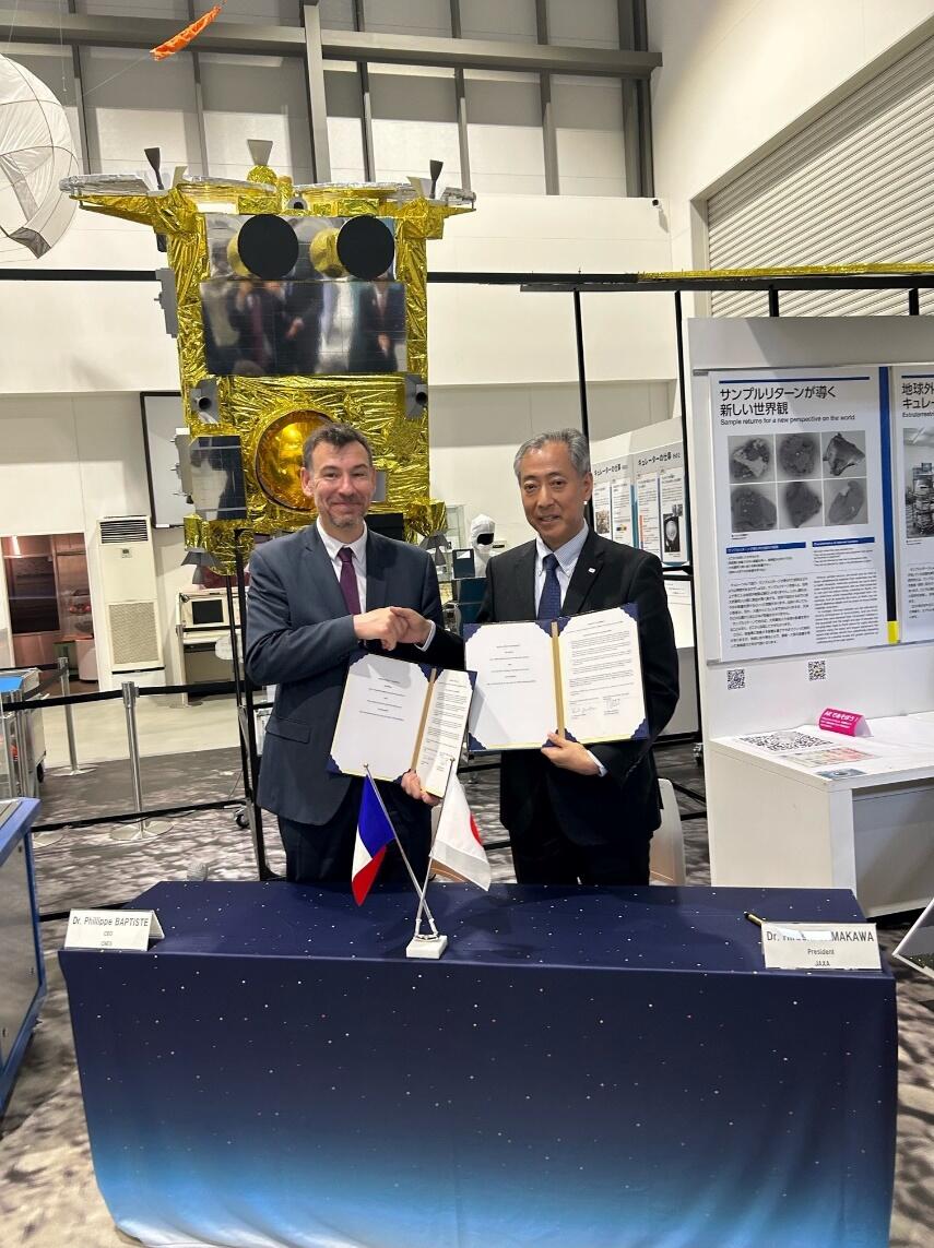 Signing ceremony of the JAXA-CNES Inter-Agency Agreement