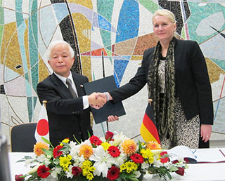 DLR and JAXA strengthen cooperation
